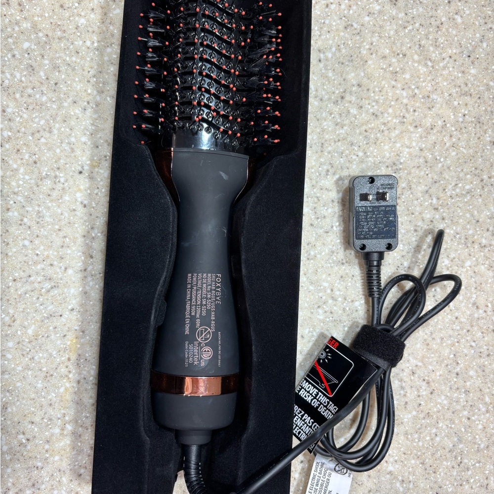 Black and Copper Hair Dryer Brush